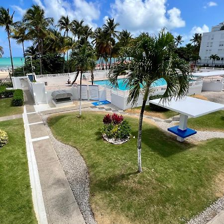 Hobie Oceanfront Apartment At Isla Verde San Juan Exteriör bild