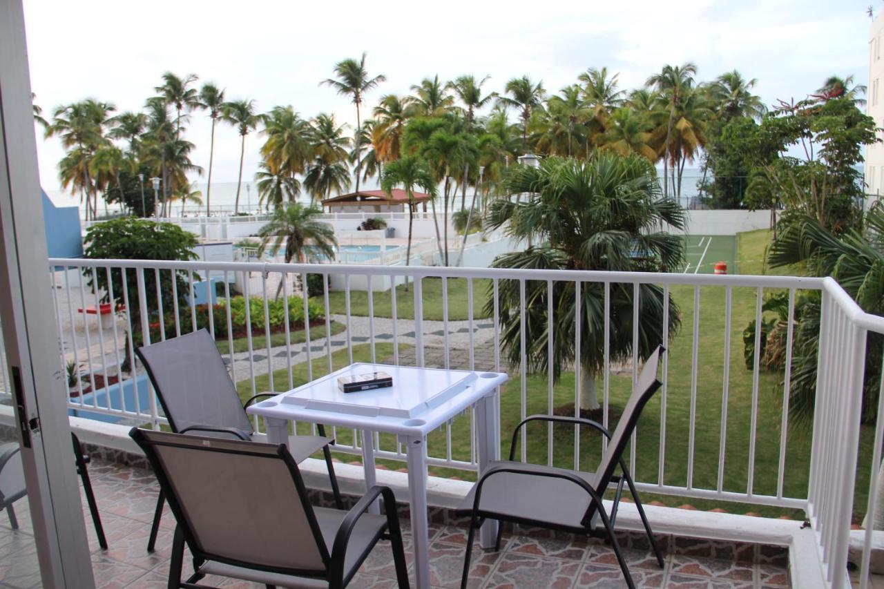 Hobie Oceanfront Apartment At Isla Verde San Juan Exteriör bild