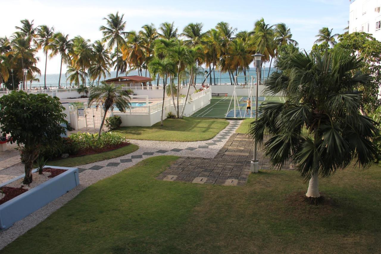 Hobie Oceanfront Apartment At Isla Verde San Juan Exteriör bild