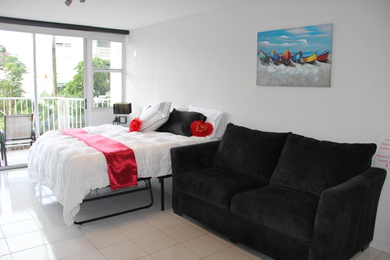 Hobie Oceanfront Apartment At Isla Verde San Juan Exteriör bild