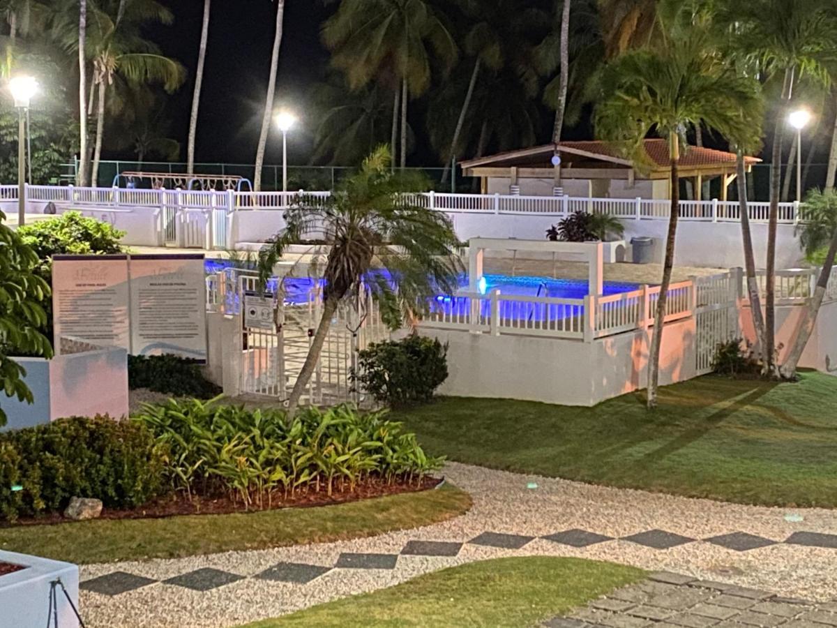 Hobie Oceanfront Apartment At Isla Verde San Juan Exteriör bild