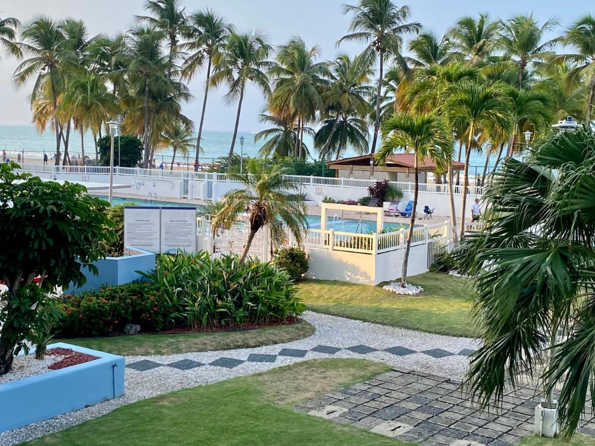 Hobie Oceanfront Apartment At Isla Verde San Juan Exteriör bild