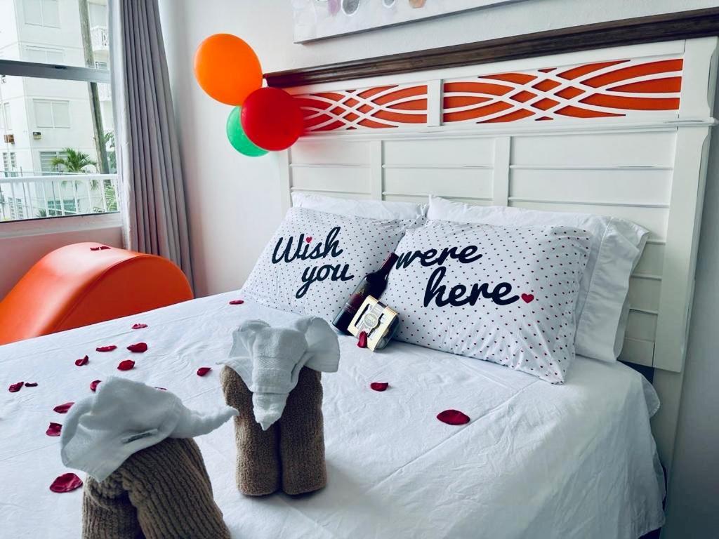 Hobie Oceanfront Apartment At Isla Verde San Juan Exteriör bild