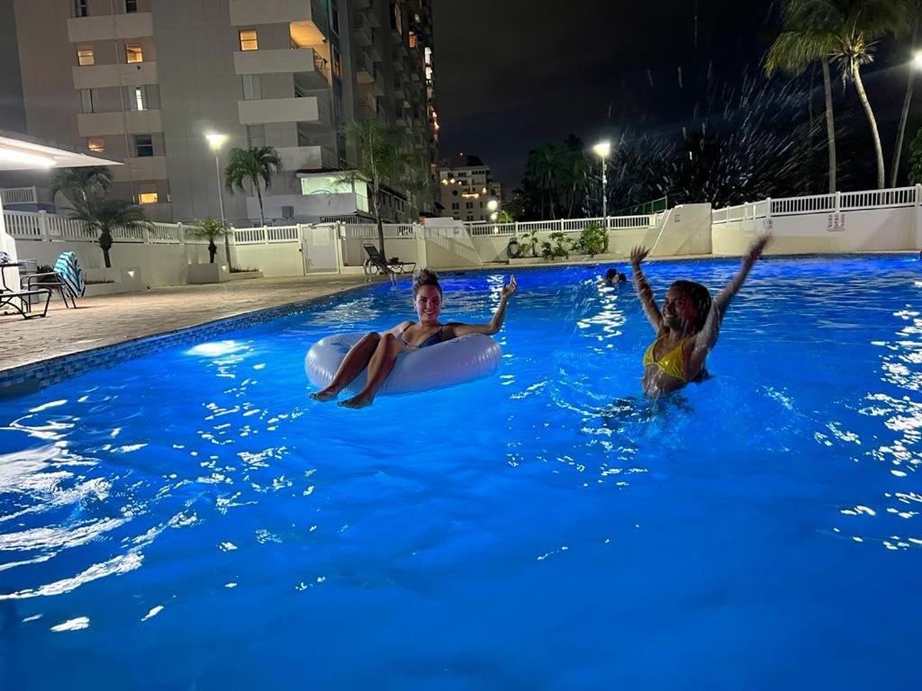 Hobie Oceanfront Apartment At Isla Verde San Juan Exteriör bild