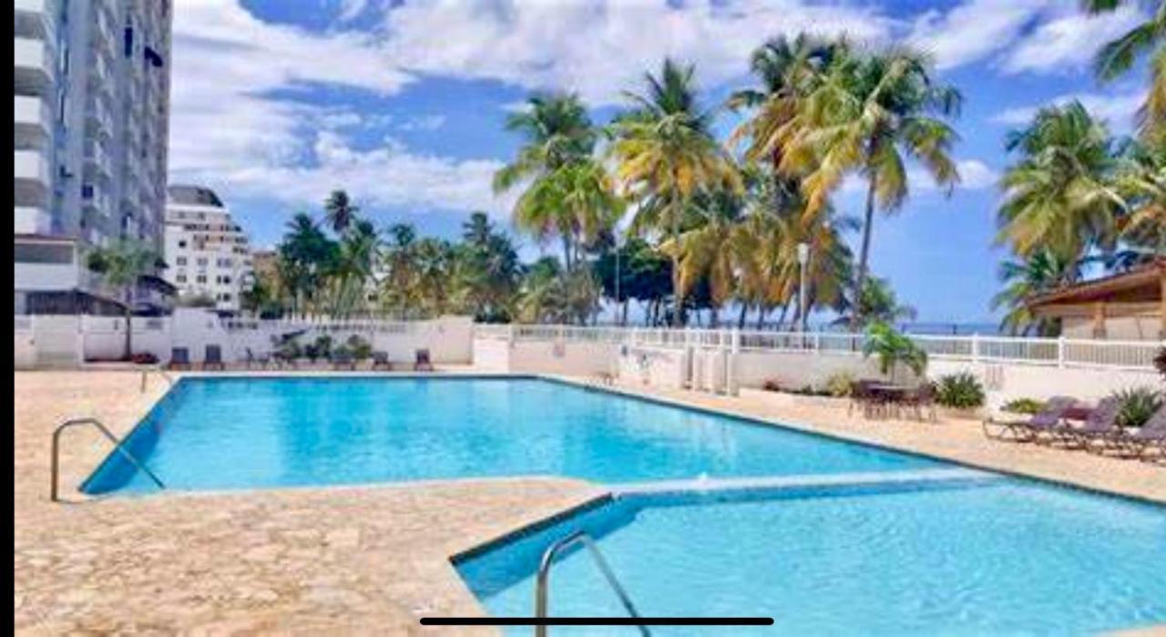 Hobie Oceanfront Apartment At Isla Verde San Juan Exteriör bild