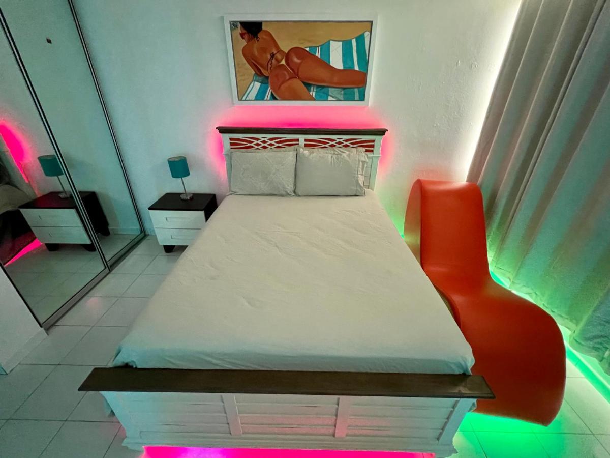 Hobie Oceanfront Apartment At Isla Verde San Juan Exteriör bild