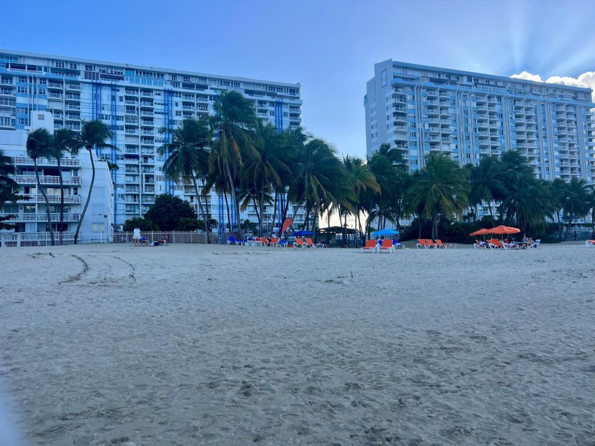 Hobie Oceanfront Apartment At Isla Verde San Juan Exteriör bild