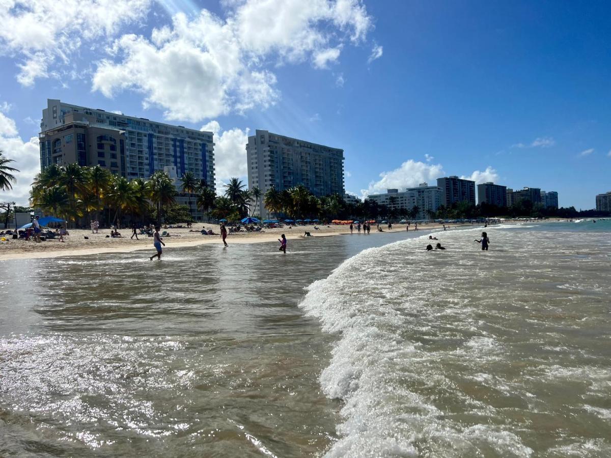 Hobie Oceanfront Apartment At Isla Verde San Juan Exteriör bild