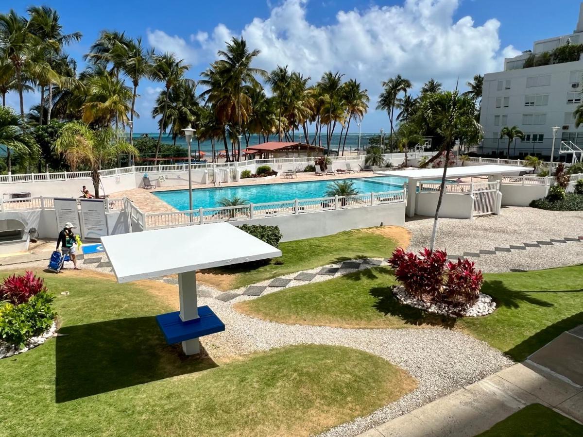 Hobie Oceanfront Apartment At Isla Verde San Juan Exteriör bild